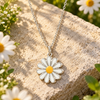 White Daisy Necklace